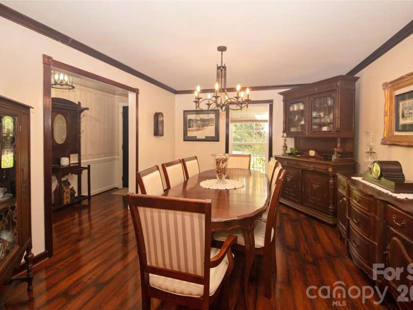 8301 Abercorn Lane, Charlotte, NC 28227.  MLS# CAR4404705, YatesRealty ID 37841. 
