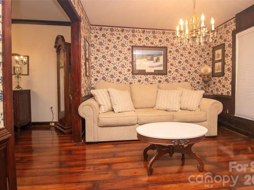 8301 Abercorn Lane, Charlotte, NC 28227.  MLS# CAR4404705, YatesRealty ID 37841. 
