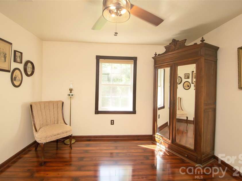 8301 Abercorn Lane, Charlotte, NC 28227.  MLS# CAR4404705, YatesRealty ID 37841. 