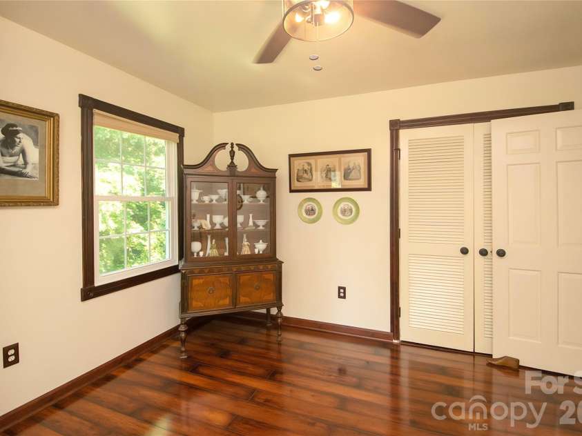 8301 Abercorn Lane, Charlotte, NC 28227.  MLS# CAR4404705, YatesRealty ID 37841. 