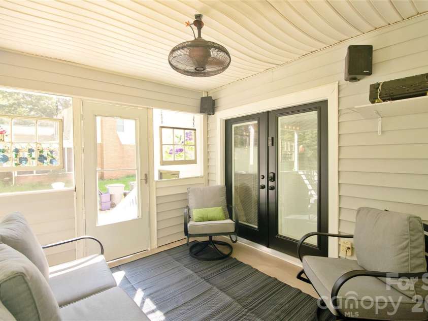 8301 Abercorn Lane, Charlotte, NC 28227.  MLS# CAR4404705, YatesRealty ID 37841. 