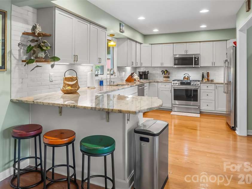 121 Stonecrest Drive, Asheville, NC 28803.  MLS# CAR4404285, YatesRealty ID 37842. Updated kitchen