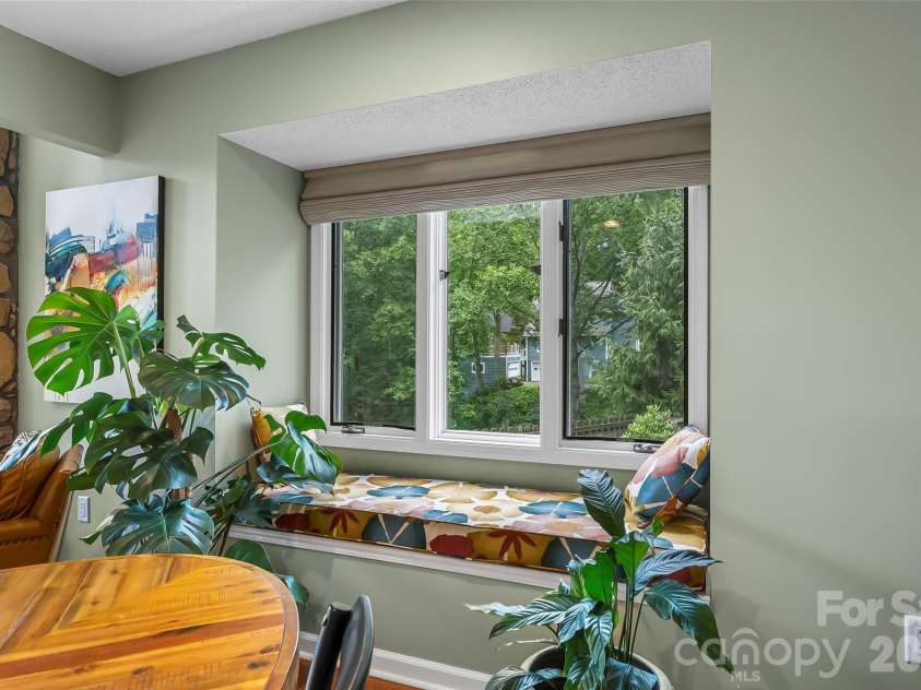 121 Stonecrest Drive, Asheville, NC 28803.  MLS# CAR4404285, YatesRealty ID 37842. Window Seat