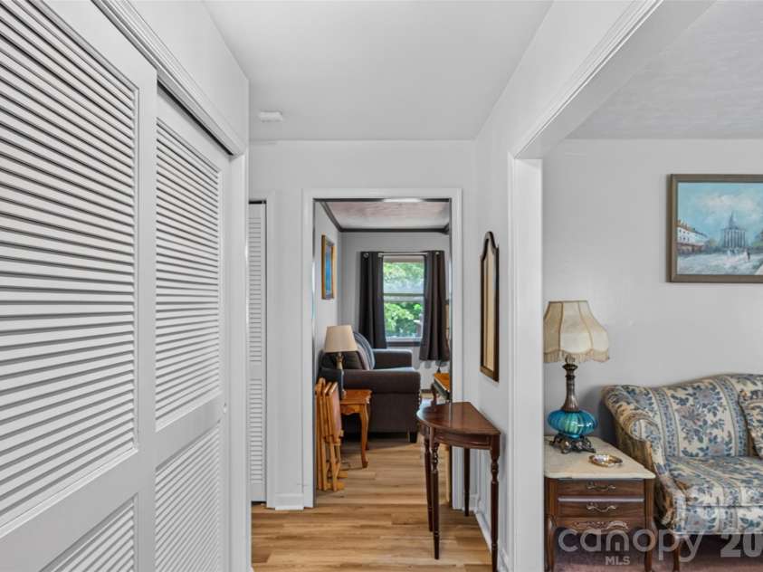 6507 Paleface Place, Charlotte, NC 28214.  MLS# CAR4405415, YatesRealty ID 37843. 