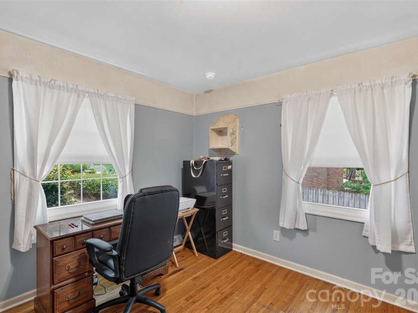 6507 Paleface Place, Charlotte, NC 28214.  MLS# CAR4405415, YatesRealty ID 37843. 
