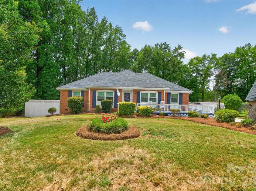 6507 Paleface Place, Charlotte, NC 28214.  MLS# CAR4405415, YatesRealty ID 37843. 