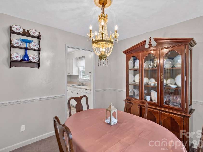 6507 Paleface Place, Charlotte, NC 28214.  MLS# CAR4405415, YatesRealty ID 37843. 