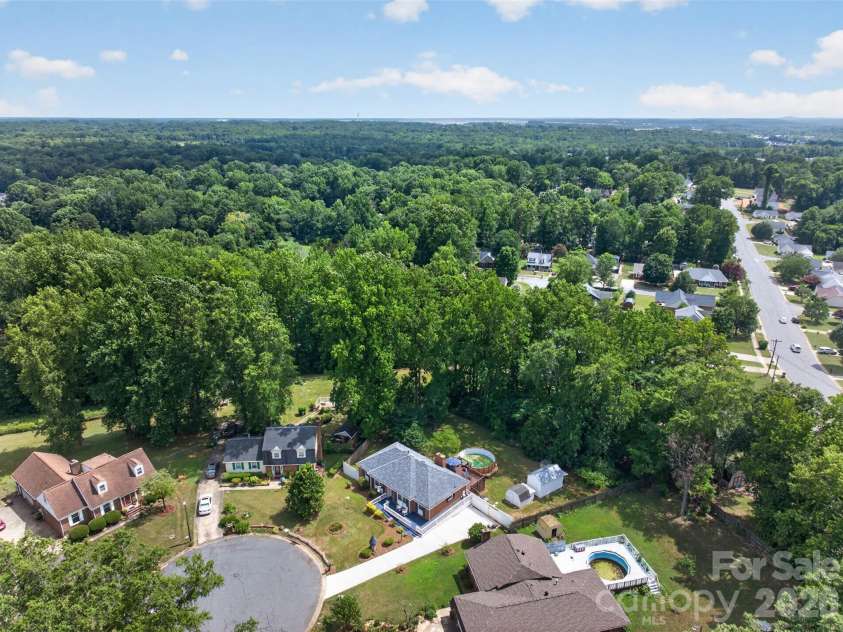 6507 Paleface Place, Charlotte, NC 28214.  MLS# CAR4405415, YatesRealty ID 37843. 