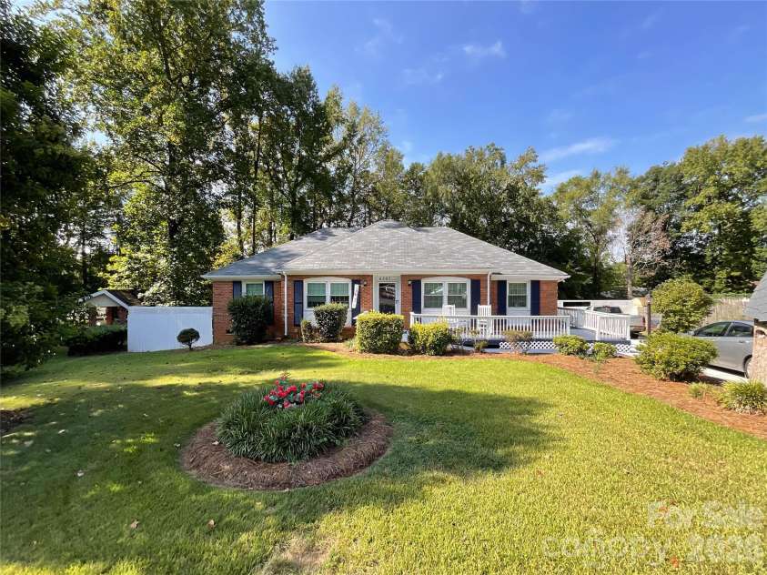 6507 Paleface Place, Charlotte, NC 28214.  MLS# CAR4425542, YatesRealty ID 37843. 