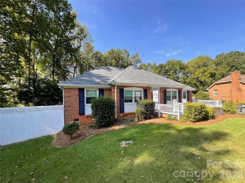 6507 Paleface Place, Charlotte, NC 28214.  MLS# CAR4425542, YatesRealty ID 37843. 
