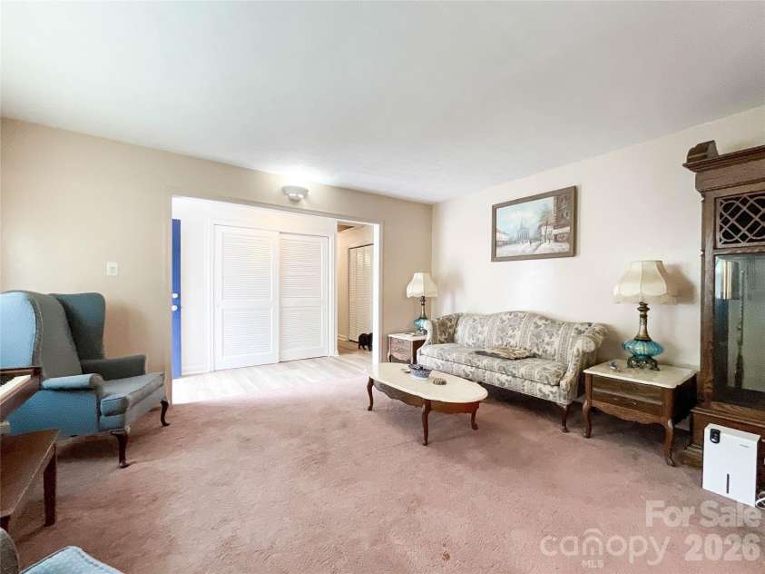 6507 Paleface Place, Charlotte, NC 28214.  MLS# CAR4425542, YatesRealty ID 37843. 