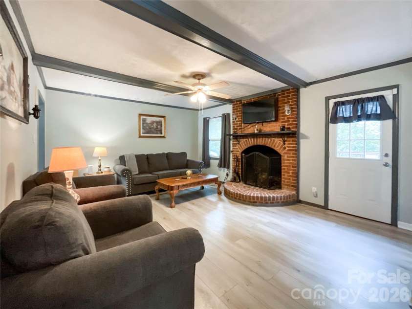 6507 Paleface Place, Charlotte, NC 28214.  MLS# CAR4425542, YatesRealty ID 37843. 