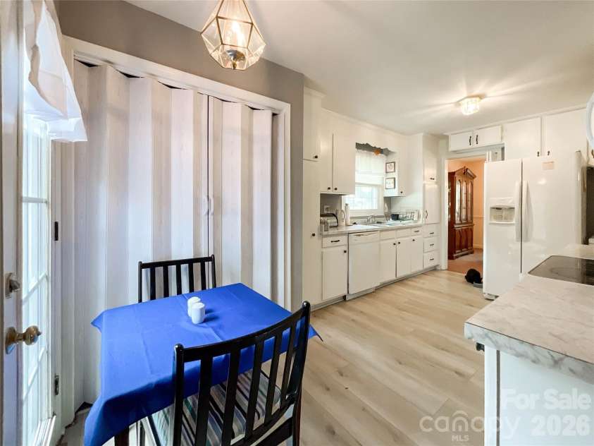 6507 Paleface Place, Charlotte, NC 28214.  MLS# CAR4425542, YatesRealty ID 37843. 