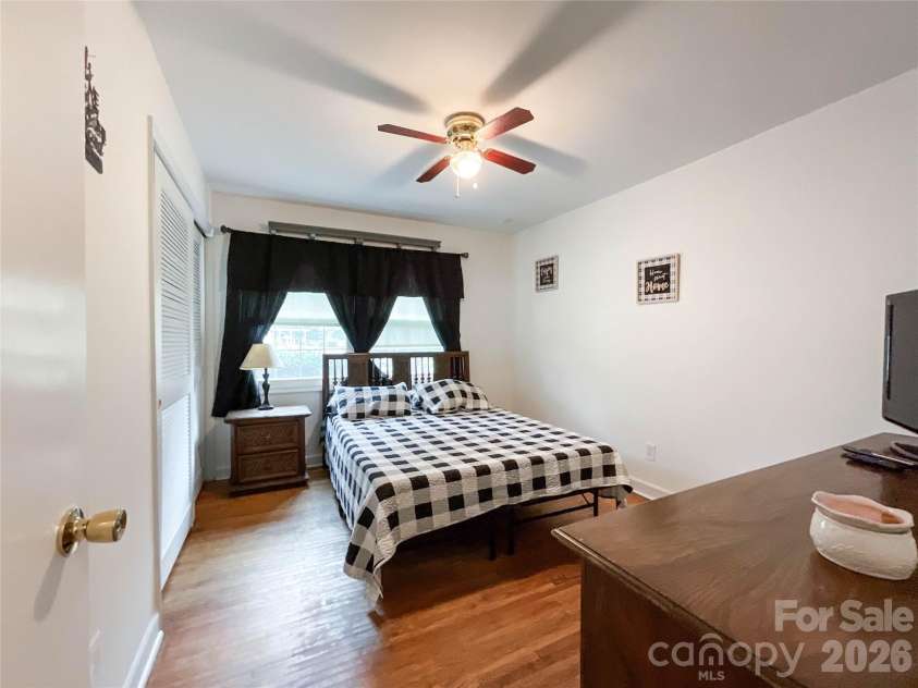 6507 Paleface Place, Charlotte, NC 28214.  MLS# CAR4425542, YatesRealty ID 37843. 