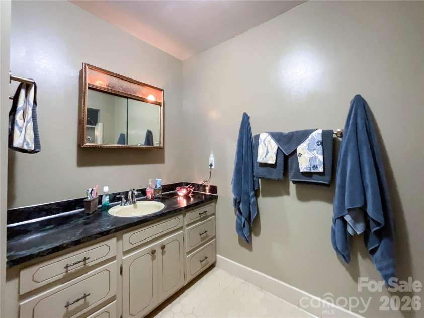 6507 Paleface Place, Charlotte, NC 28214.  MLS# CAR4425542, YatesRealty ID 37843. 