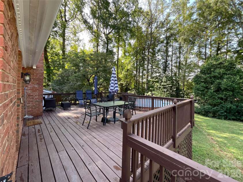 6507 Paleface Place, Charlotte, NC 28214.  MLS# CAR4425542, YatesRealty ID 37843. 