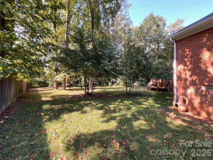 6507 Paleface Place, Charlotte, NC 28214.  MLS# CAR4425542, YatesRealty ID 37843. 