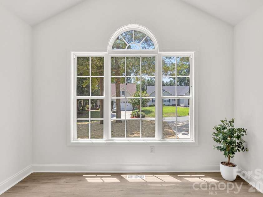 2149 Charles Towne Court, Kannapolis, NC 28083.  MLS# CAR4405408, YatesRealty ID 37845. 