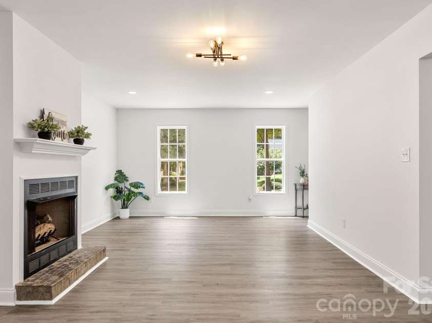2149 Charles Towne Court, Kannapolis, NC 28083.  MLS# CAR4405408, YatesRealty ID 37845. 