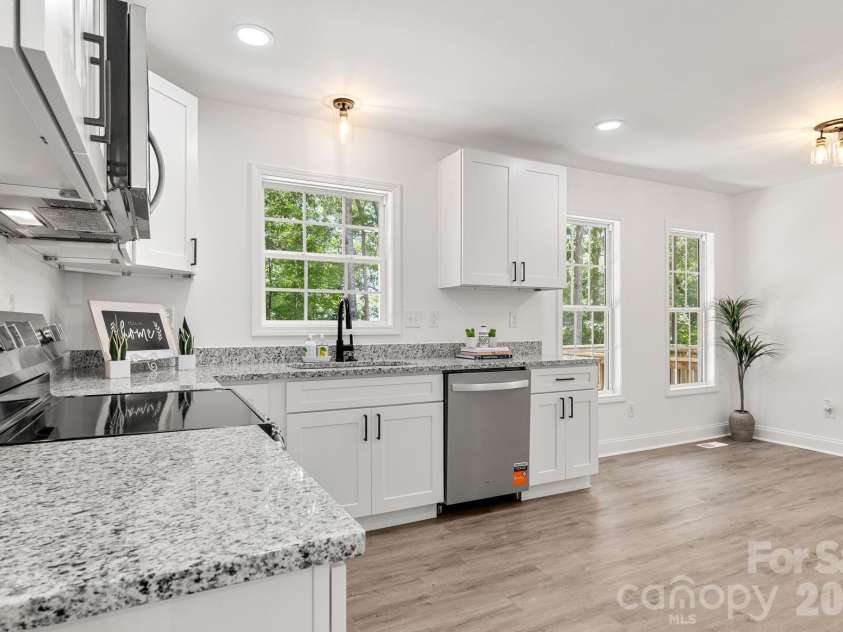 2149 Charles Towne Court, Kannapolis, NC 28083.  MLS# CAR4405408, YatesRealty ID 37845. 