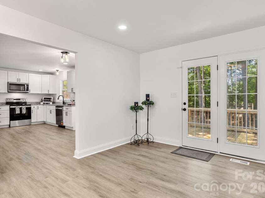 2149 Charles Towne Court, Kannapolis, NC 28083.  MLS# CAR4405408, YatesRealty ID 37845. 