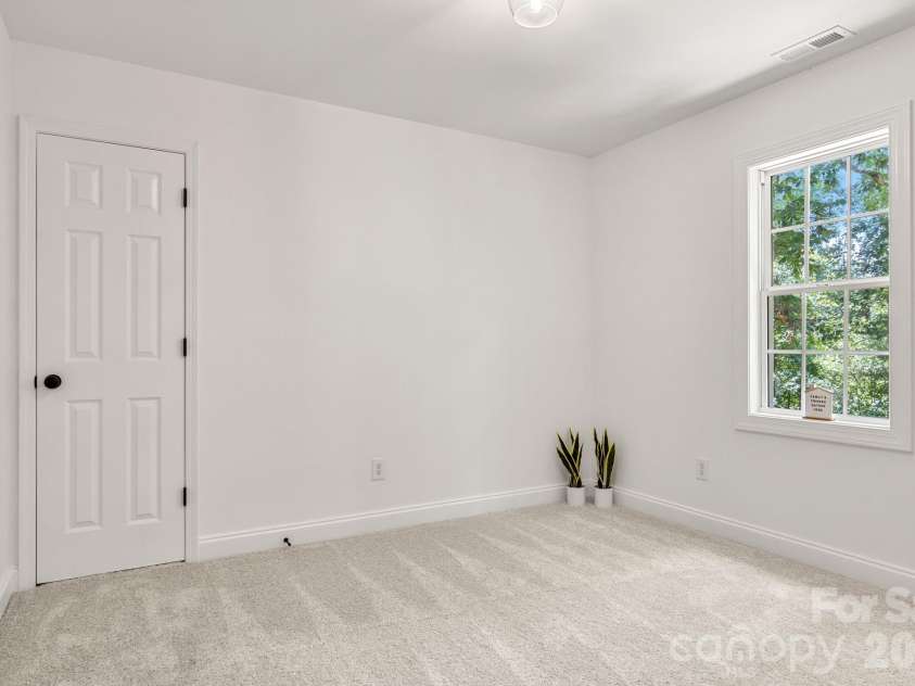 2149 Charles Towne Court, Kannapolis, NC 28083.  MLS# CAR4405408, YatesRealty ID 37845. 