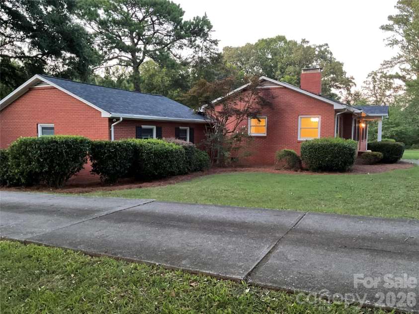 136 Gum Branch Road, Charlotte, NC 28214.  MLS# CAR4405461, YatesRealty ID 37848. 