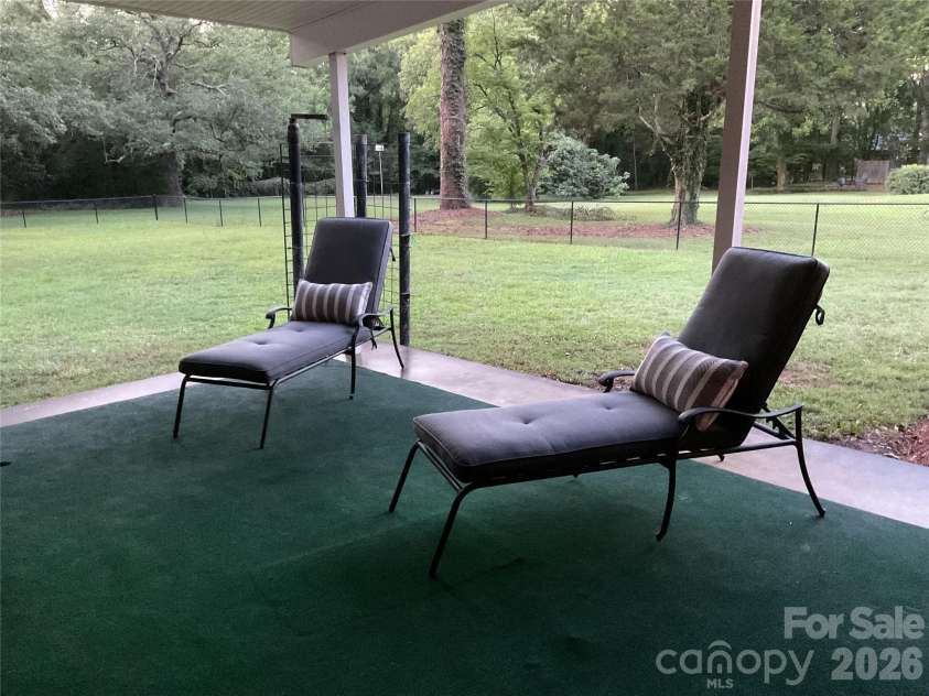 136 Gum Branch Road, Charlotte, NC 28214.  MLS# CAR4405461, YatesRealty ID 37848. 