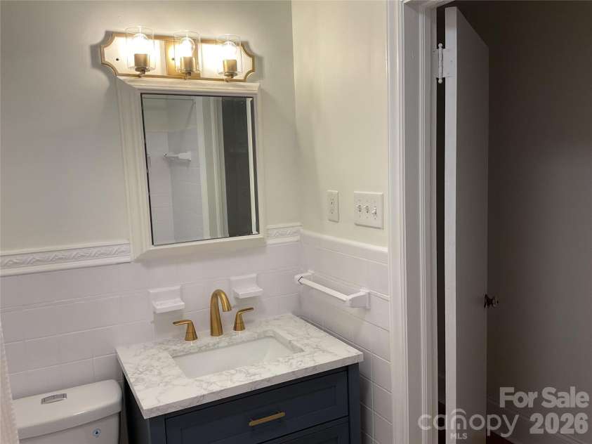 136 Gum Branch Road, Charlotte, NC 28214.  MLS# CAR4405461, YatesRealty ID 37848. 