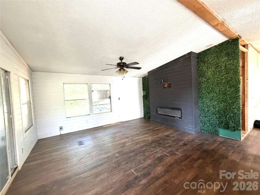 1050 Gold Mine Drive, Catawba, NC 28609.  MLS# CAR4404223, YatesRealty ID 37849. 