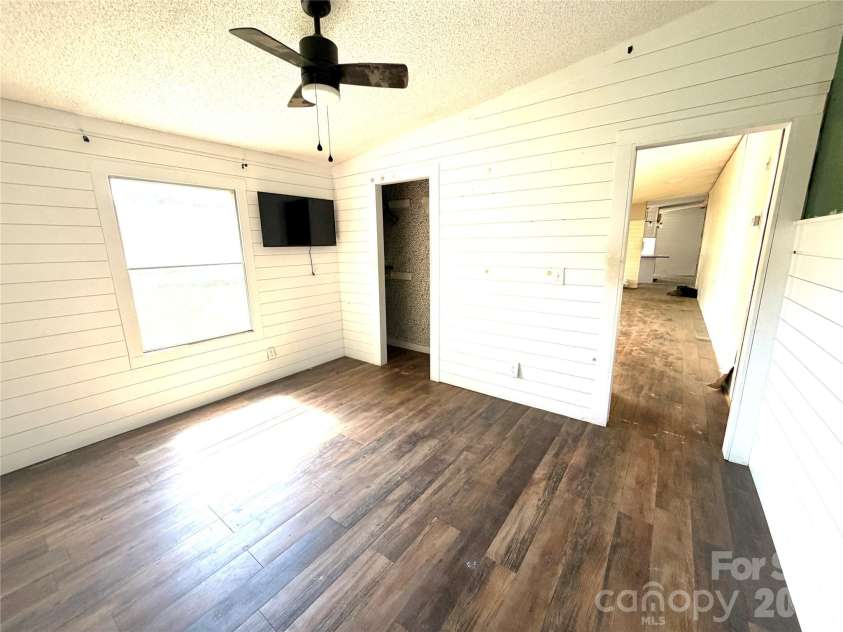 1050 Gold Mine Drive, Catawba, NC 28609.  MLS# CAR4404223, YatesRealty ID 37849. 