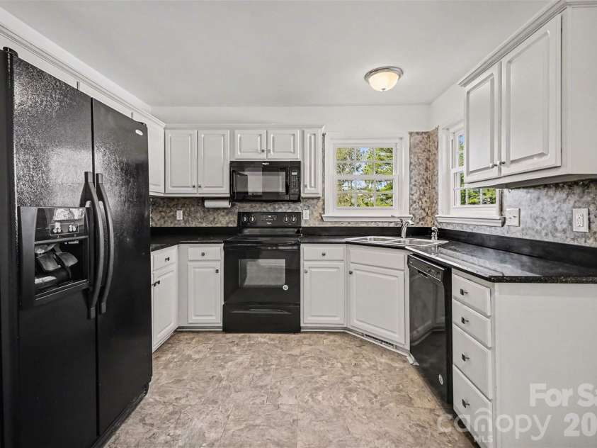 698 Rambo Road, Rock Hill, SC 29730.  MLS# CAR4338156, YatesRealty ID 3785. 