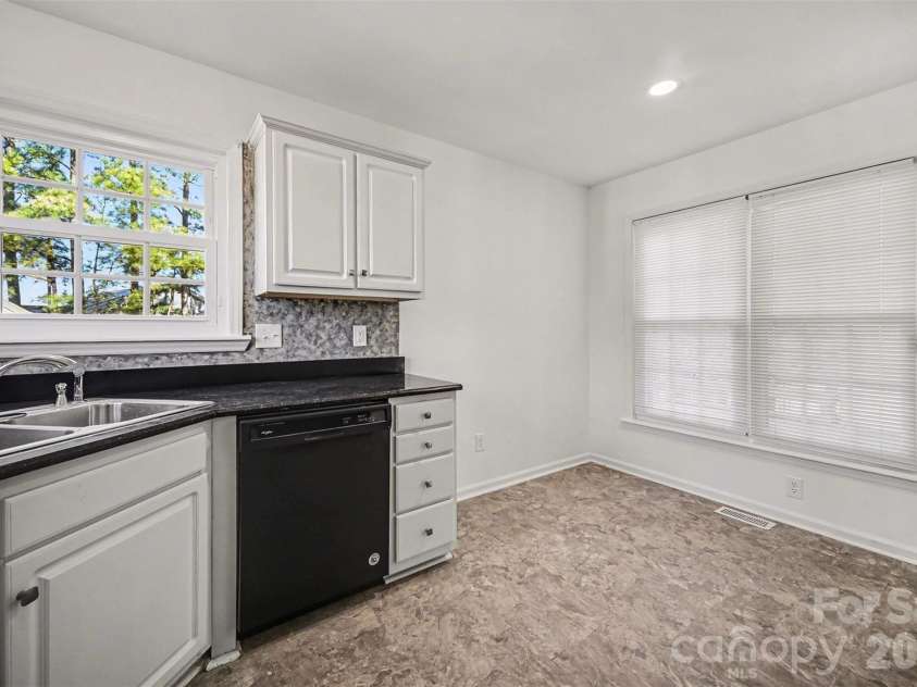 698 Rambo Road, Rock Hill, SC 29730.  MLS# CAR4338156, YatesRealty ID 3785. 