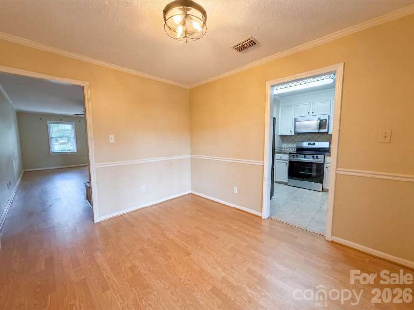 815 Jamestown Drive, Gastonia, NC 28056.  MLS# CAR4375048, YatesRealty ID 3785. 