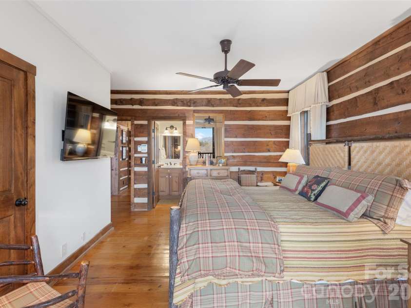 1213 Lost Valley Road, Scaly Mountain, NC 28775.  MLS# CAR4404560, YatesRealty ID 37850. 