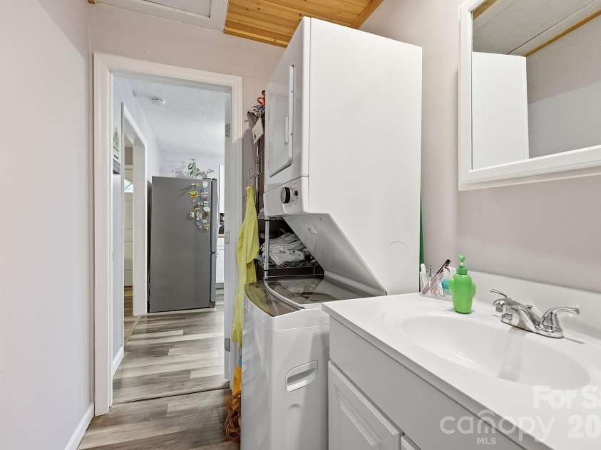 5418 Nix Creek Road, Marion, NC 28752.  MLS# CAR4404760, YatesRealty ID 37851. 