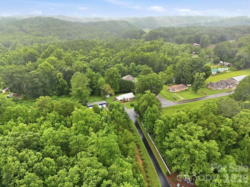 5418 Nix Creek Road, Marion, NC 28752.  MLS# CAR4404760, YatesRealty ID 37851. 