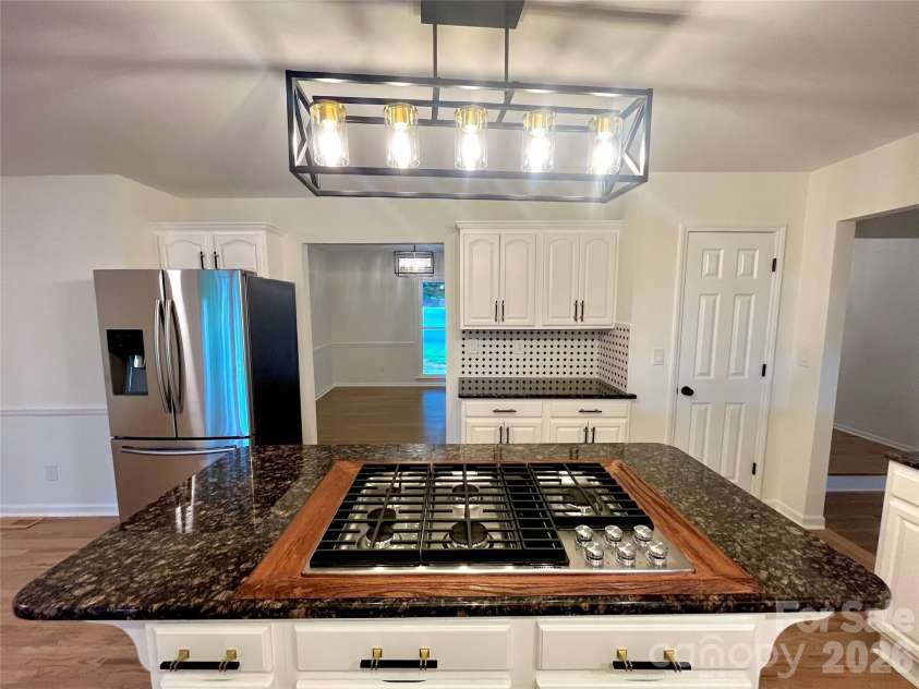 304 Travis Lane, Salisbury, NC 28146.  MLS# CAR4405285, YatesRealty ID 37852. 