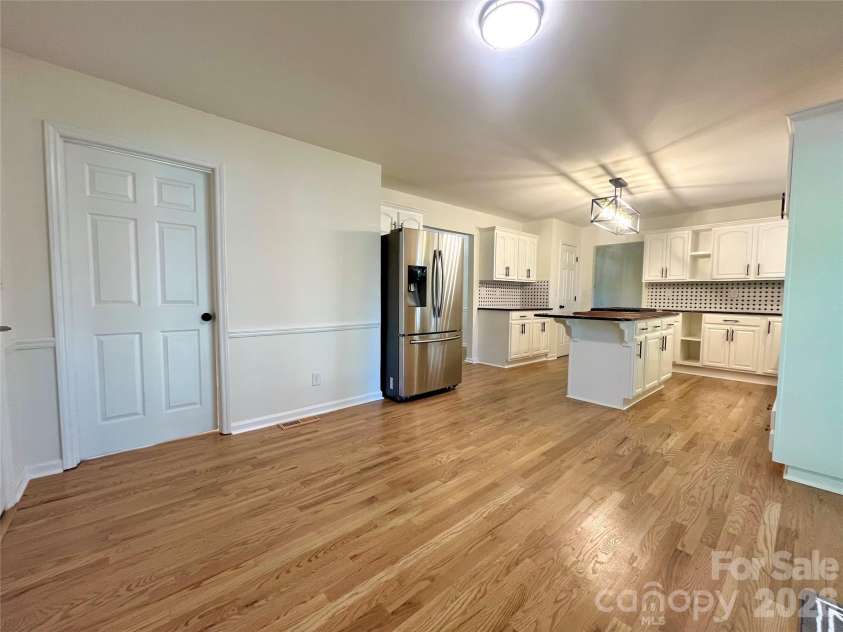 304 Travis Lane, Salisbury, NC 28146.  MLS# CAR4405285, YatesRealty ID 37852. 