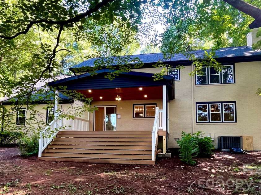 304 Travis Lane, Salisbury, NC 28146.  MLS# CAR4405285, YatesRealty ID 37852. 