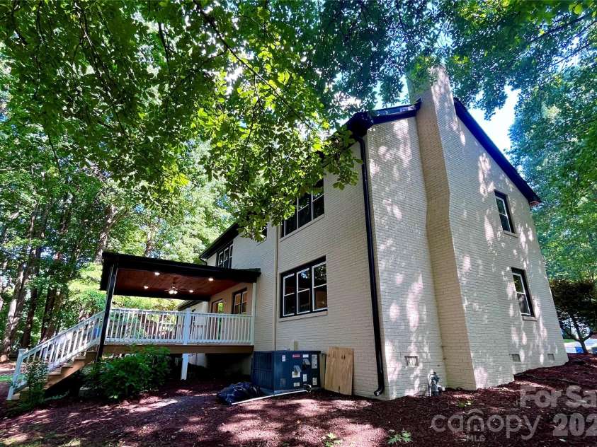 304 Travis Lane, Salisbury, NC 28146.  MLS# CAR4405285, YatesRealty ID 37852. 