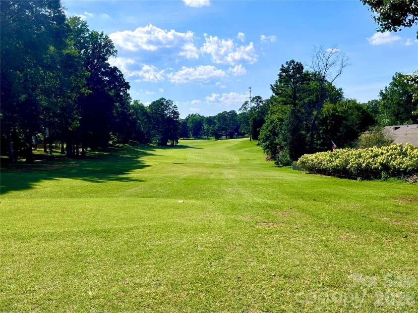 304 Travis Lane, Salisbury, NC 28146.  MLS# CAR4405285, YatesRealty ID 37852. 