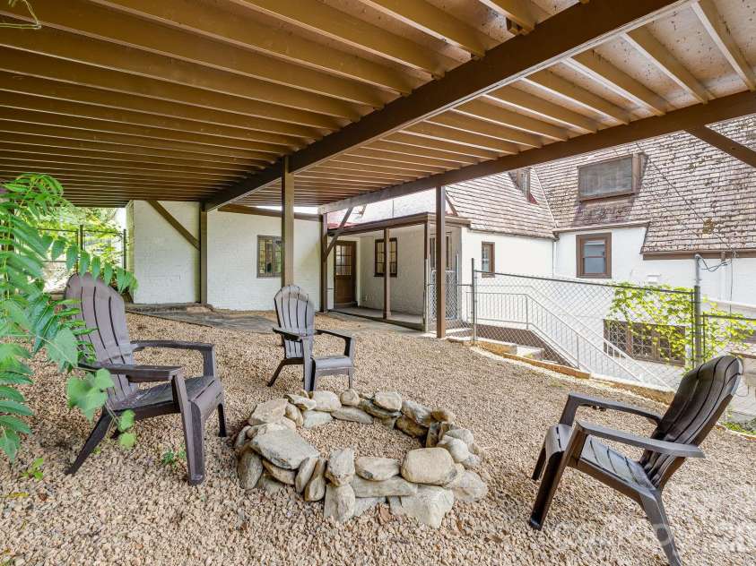 42 Cranford Road, Asheville, NC 28806.  MLS# CAR4401998, YatesRealty ID 37855. 