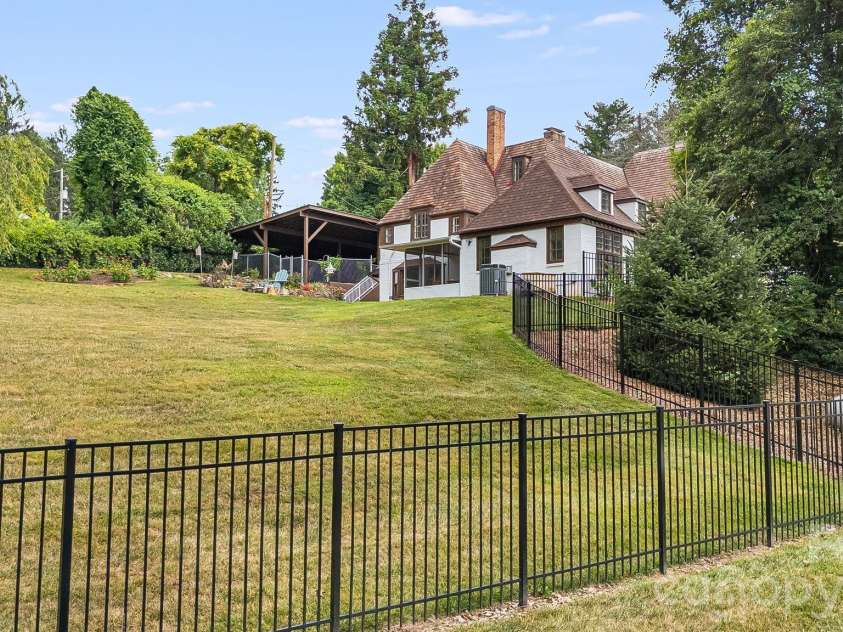 42 Cranford Road, Asheville, NC 28806.  MLS# CAR4401998, YatesRealty ID 37855. 