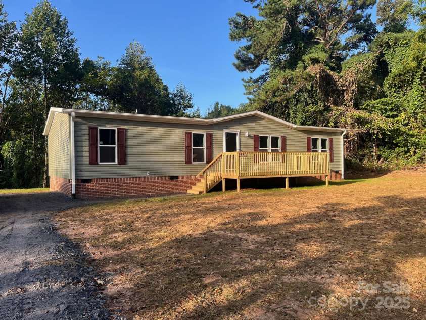 958 Pinnacle Church Road, Nebo, NC 28761.  MLS# CAR4297060, YatesRealty ID 37856. 