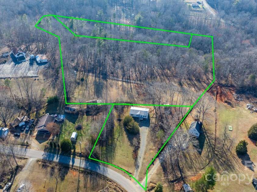 6118 Fox Gap Street, Morganton, NC 28655.  MLS# CAR4228074, YatesRealty ID 3786. Property lines are approximate.