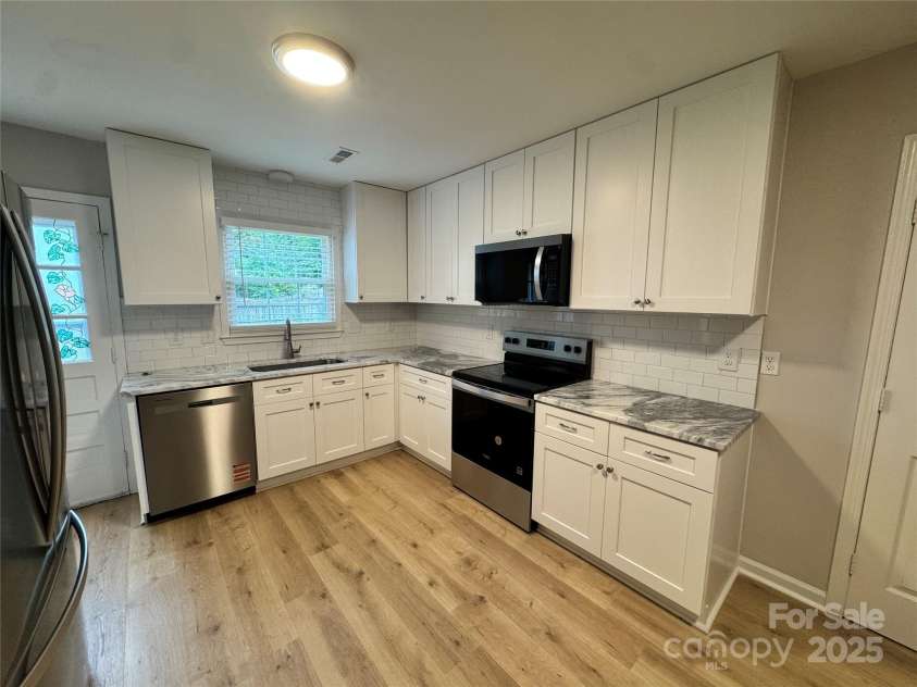 6314 Harrisburg Road, Charlotte, NC 28227.  MLS# CAR4330605, YatesRealty ID 3786. 