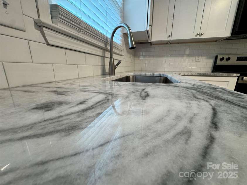 6314 Harrisburg Road, Charlotte, NC 28227.  MLS# CAR4330605, YatesRealty ID 3786. 