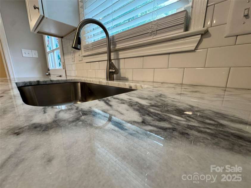 6314 Harrisburg Road, Charlotte, NC 28227.  MLS# CAR4330605, YatesRealty ID 3786. 