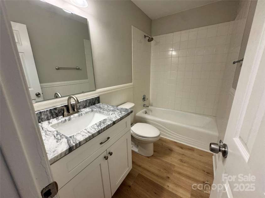 6314 Harrisburg Road, Charlotte, NC 28227.  MLS# CAR4330605, YatesRealty ID 3786. 